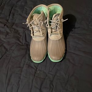 Girls, Sperry, insulated salt, water boot, size 5